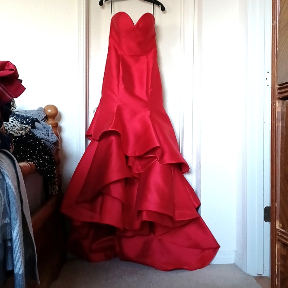 Beautiful Red Prom Dress!